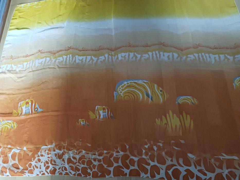 Chusta duża piękna pomarańczowa 107 cm x 137 cm