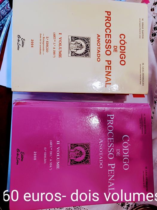 Livros vários direito, sociologia, política, serviços púb. Hospitais