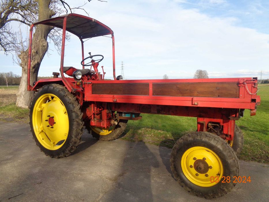 Ciągnik, traktor, RS 09 z Turem, 4 cylindry, nośnik narzędzi, GT 124