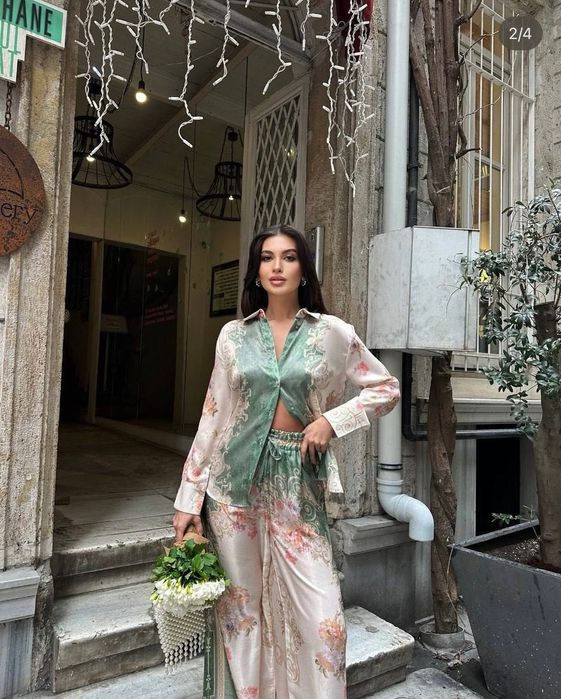 Lekki satynowy komplet S-M