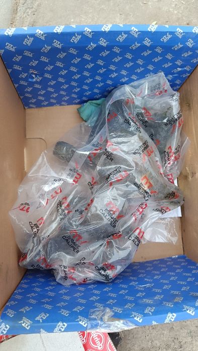 Mazda 6 Задній лівий тормозний супрорт Mazda 6gg