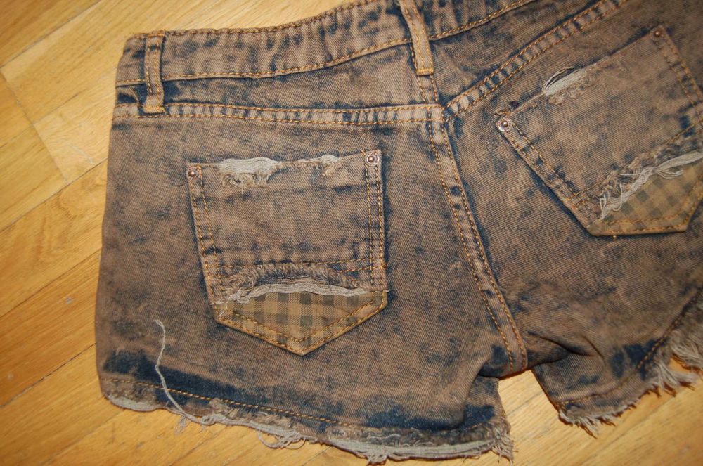 krótkie spodenki jeansowe rozm. XS