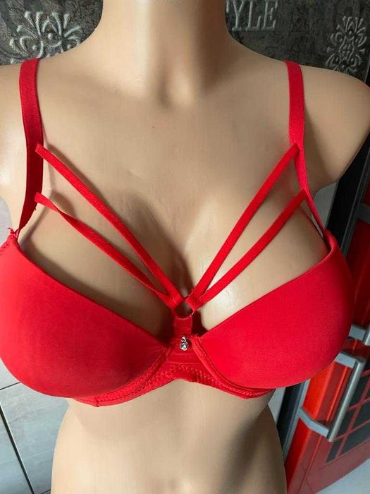Piękny , sexy biustonosz Asos , strapsy paski roz 75C