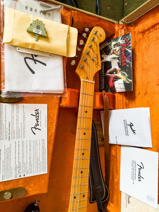 Fender USA AVRI 57 stratocaster 2012