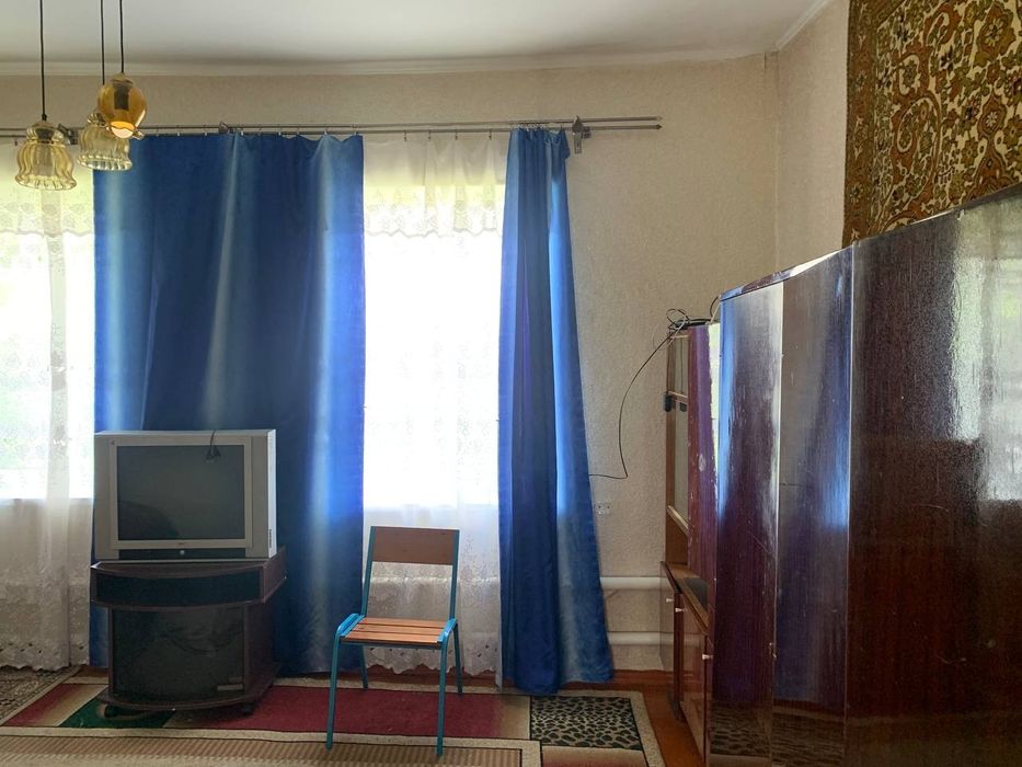 Оренда окремого будинку Раково три кімнати.