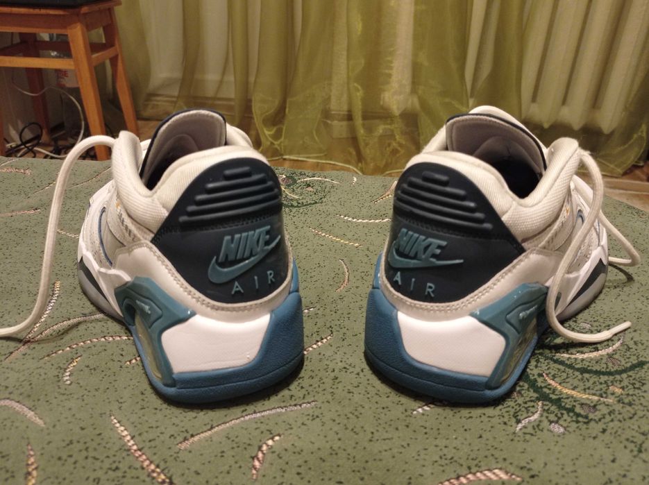 Кроссовки кожаные Jordan Nike Air оригинал размер-38,5 стелька-24