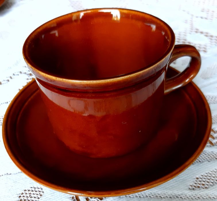 Filiżanki z talerzykami/ rezerwacja