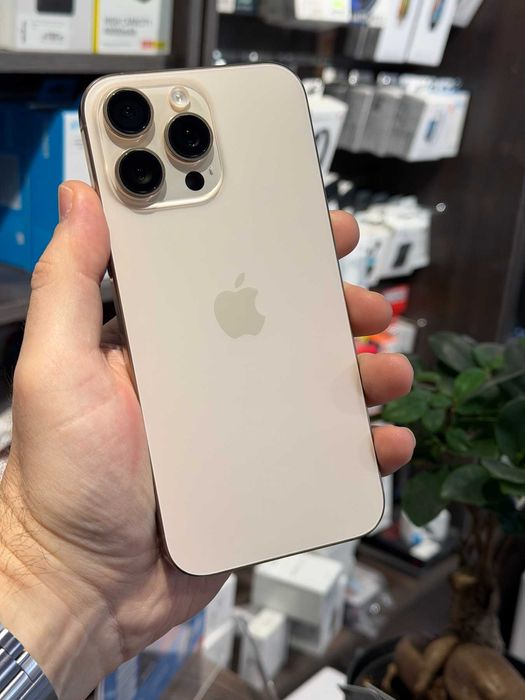 б/у iPhone 16 Pro Max 256GB (Desert Titanium) (Дуже гарний стан) (e-Sim), АКБ 94%
