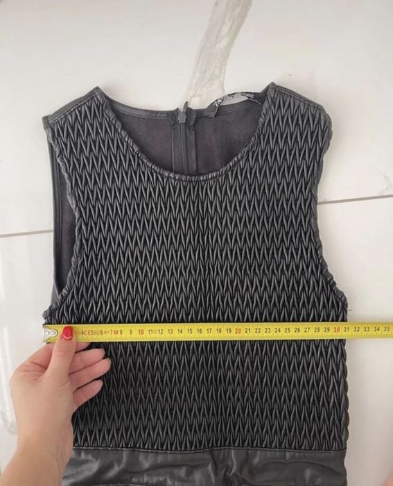 Sukienka marki zara rozmiar s