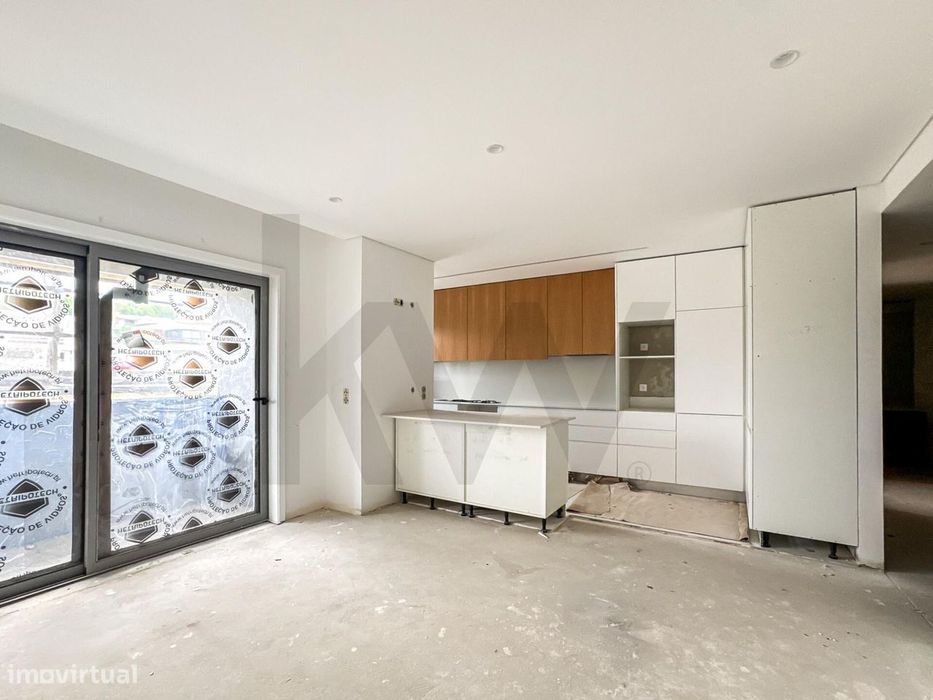 Apartamento T1 com varanda localizado no empreendimento Alta Vista