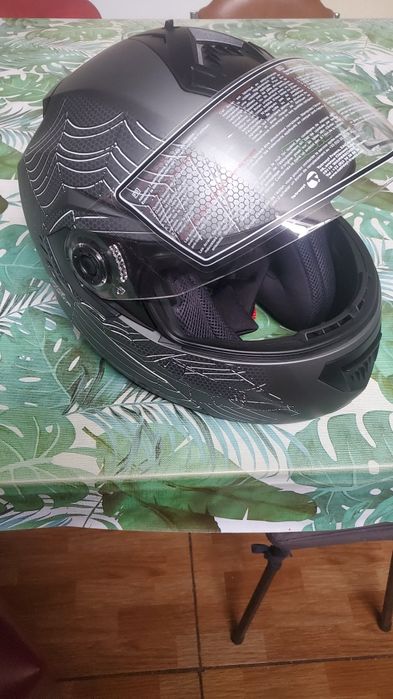 capacetes novos nunca foram usados