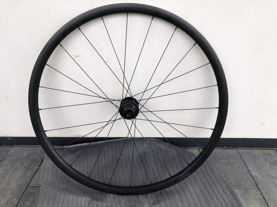 Nowe koła Alexrims 622x21 sztywna oś 12x100 12x142