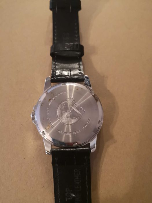 Relógio Lorus como novo