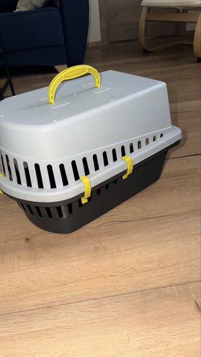 Переноска для  котів та собак