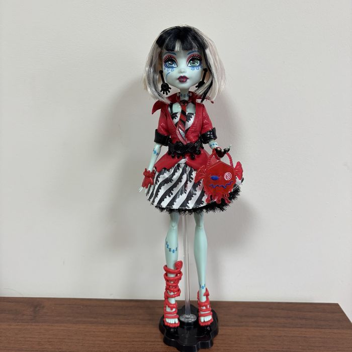 Френкі Sweat Screams mobster high