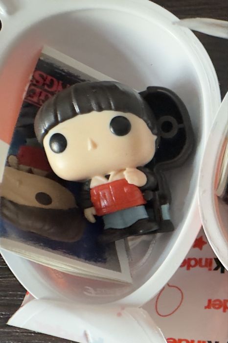 Stranger Things kinder joy