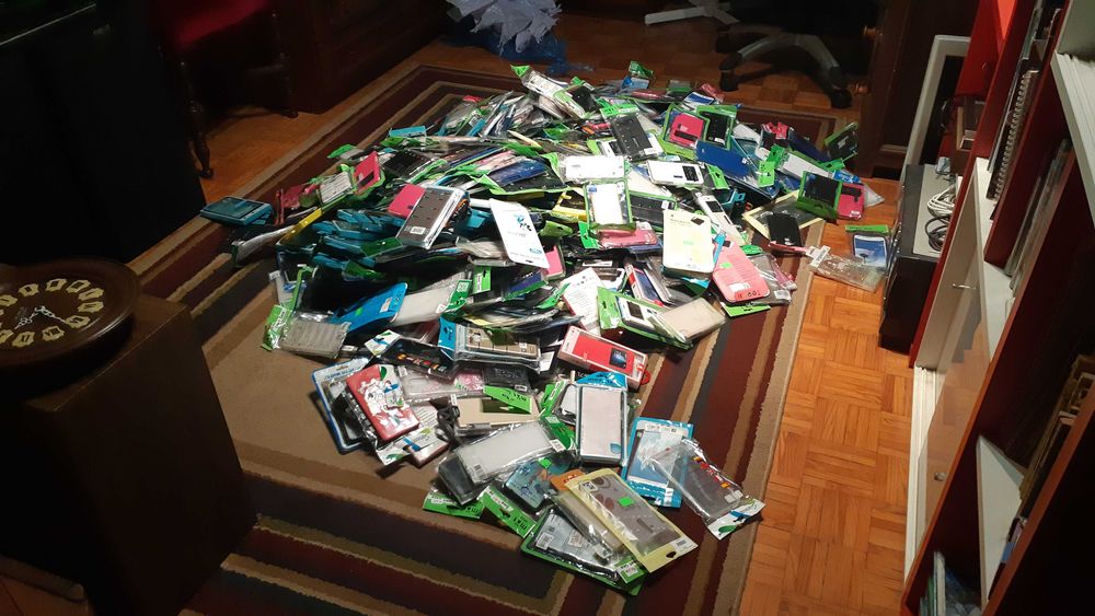 Cases, Water-Resistant Cases, and Flip Covers64283954222210122