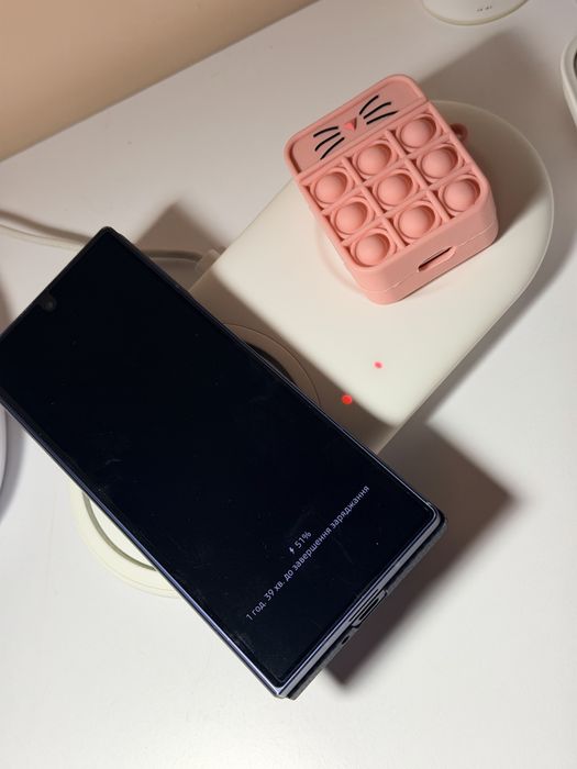 БЕЗДРОТОВИЙ ЗАРЯДНИЙ ПРИСТРІЙ Samsung Wireless Charger EP-P5200 White