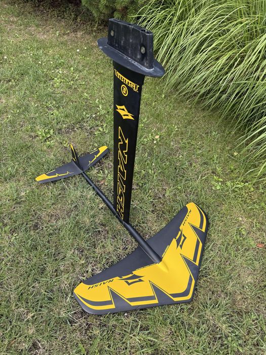 Naish thrust windsurf foil
