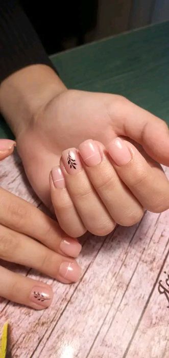 Модель на манікюр . Р-н Новатор