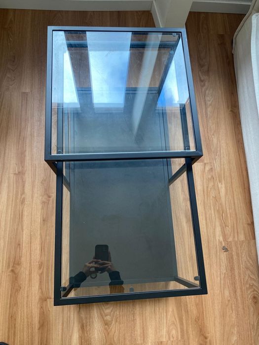 Mesa de centro de vidro