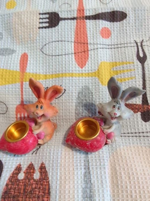 Підсвічники декоративні.