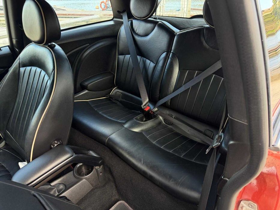 Mini Cooper D 1.6 - Desde 157€ por mês - OFERTA IPHONE 17