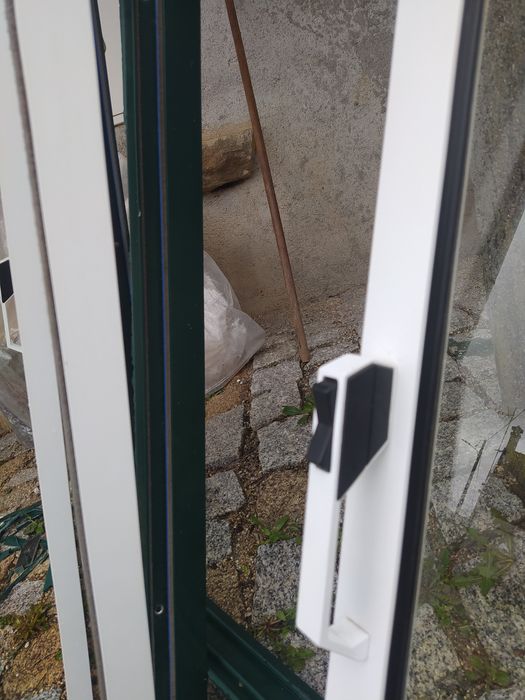 Janelas alumínio lacado (correr)