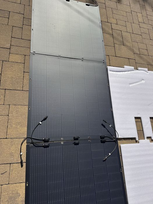 Продам Гнучку сонячну панель Lightweight Solar Modules
