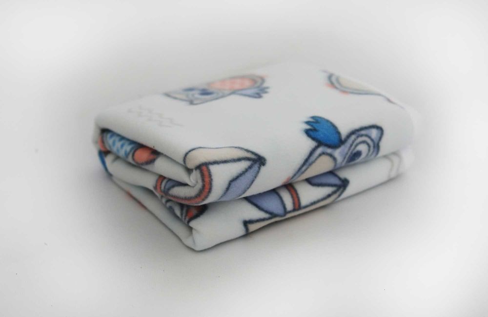 Lekki, nowy kocyk dziecięcy 90×90 cm