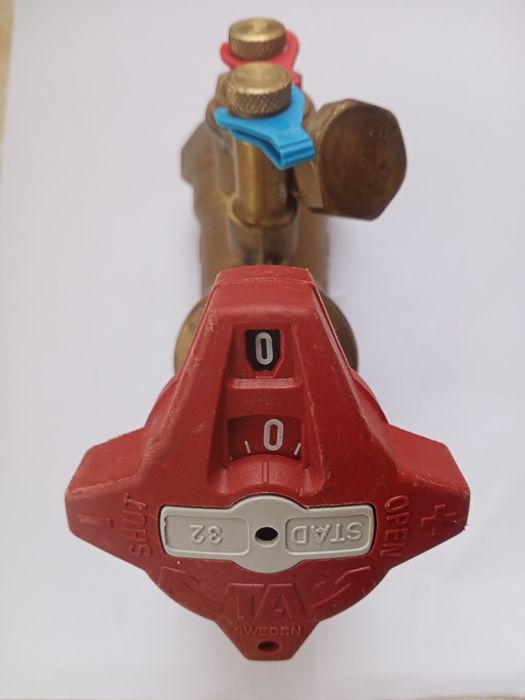 Балансувальні  клапана Honeywell 1/2 та Hydronics Stad 1/4 та 3/4.