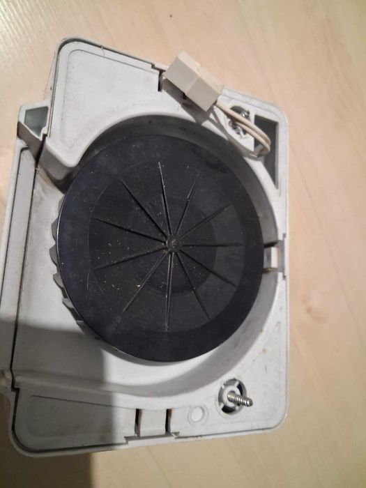 Wentylator do lodówki ariston hot point  pure wind plus