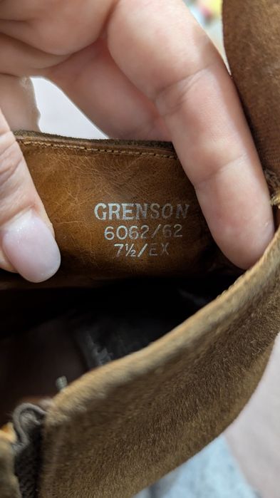 Замшеві чоботи Grenson