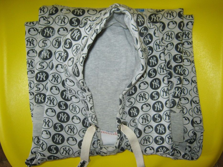 Кофта-кенгурушка NY York Yankees на 10-11 лет. Оригинал