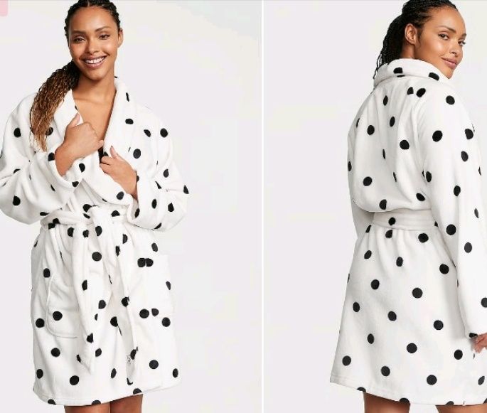 Короткий халат від Victoria's Secret Logo Short Cozy Robe