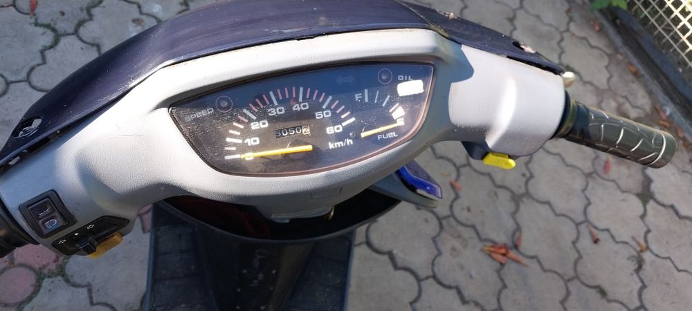 Продам скутер хонда дио 27 в хорошем состояние