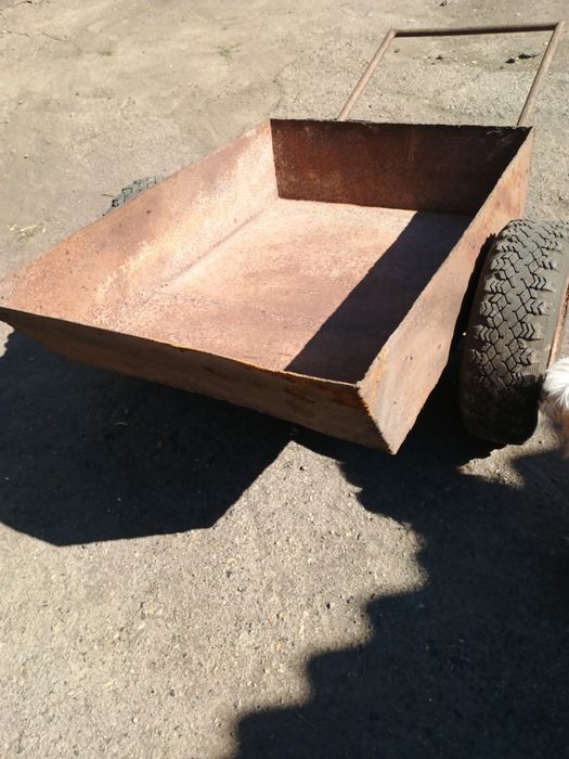 Тачка (прицеп) большая.