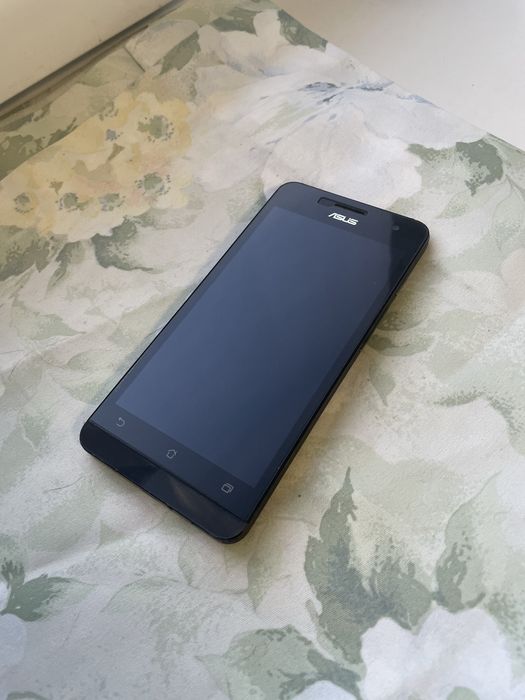 Мобільний телефон ASUS ZenFone 5