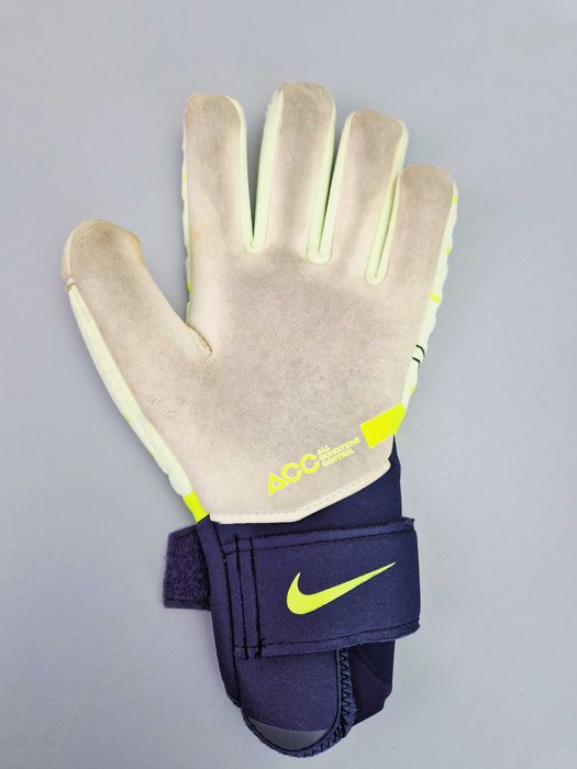 Rękawice Bramkarskie NIKE Phantom Elite roz. 6