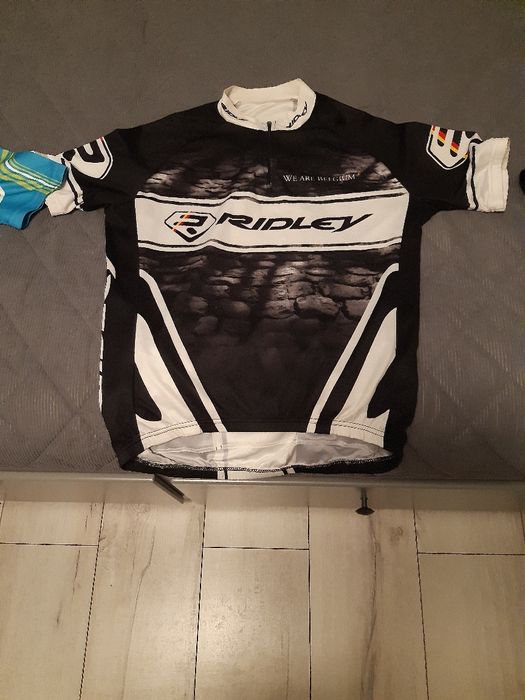 5 koszulek i bluza na rower za 100 zl