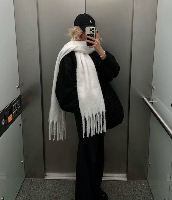 Теплий плюшевий шарф