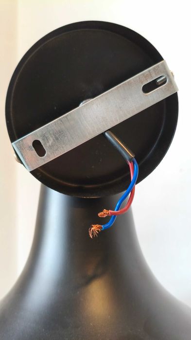 Candeeiro metálico de teto