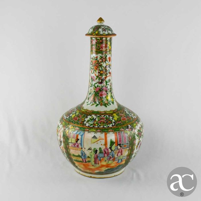 Garrafa bojuda com tampa, decoração Mandarim, reinado Guangxu
