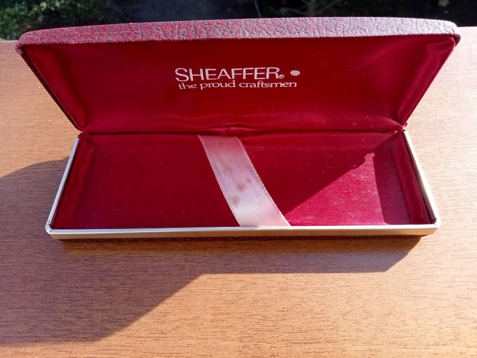 Caixas antigas para canetas