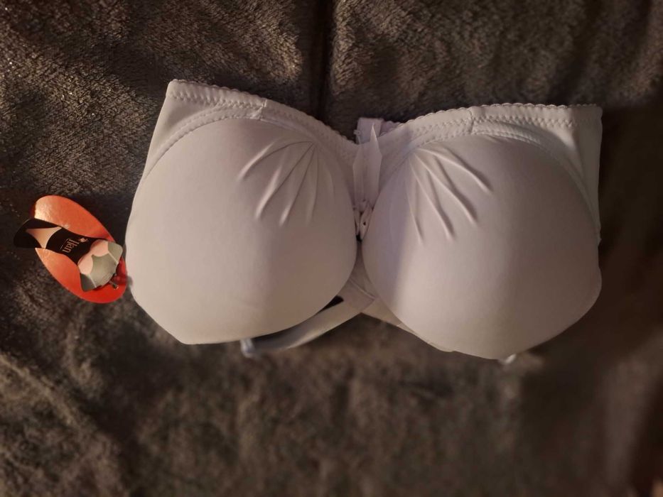 Biustonosz  push - up Nowy, biały