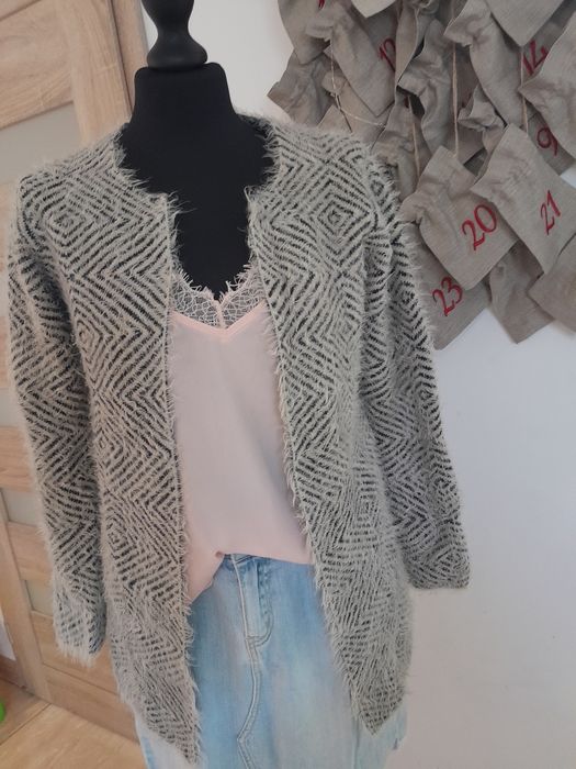 Sweter sweterek kardigan XS 34 XXS 32 włochaty włochacz