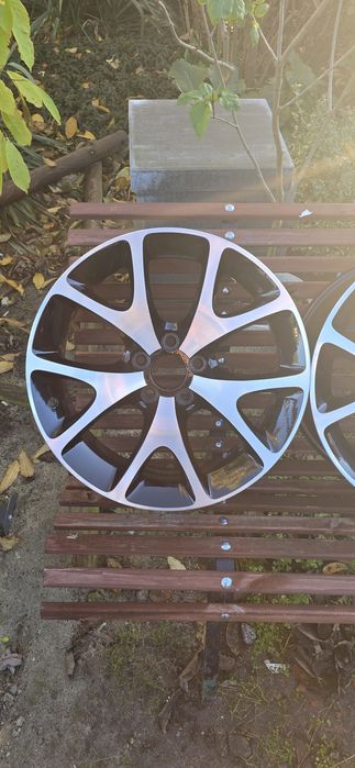 Felgi Opel Corsa D Opc 5x110 R18 ET47 OTWÓR  65.1