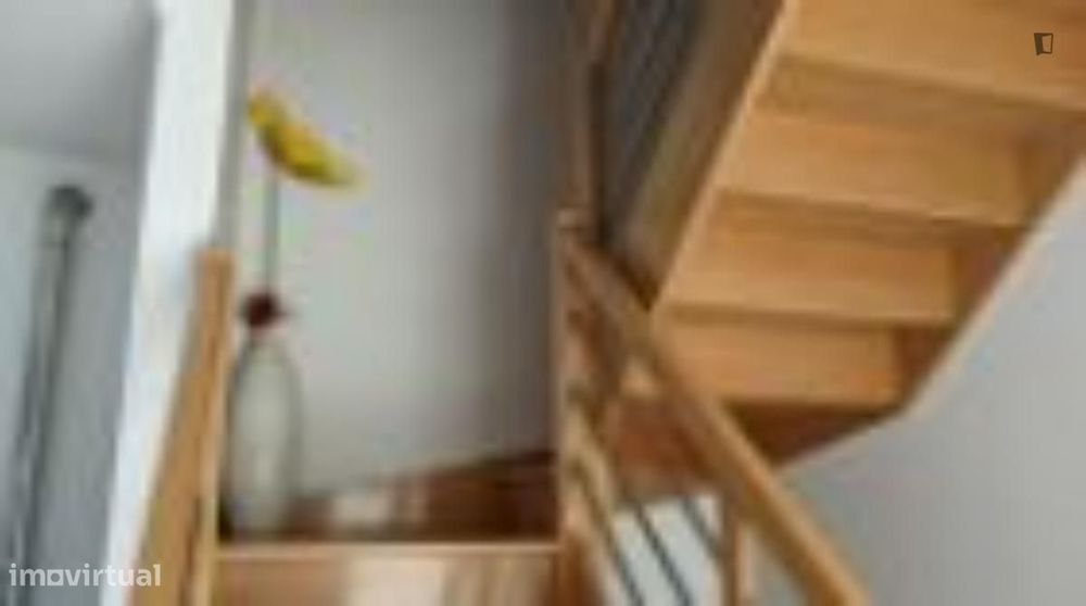 Quarto - localizado em Carcavelos Lisbon