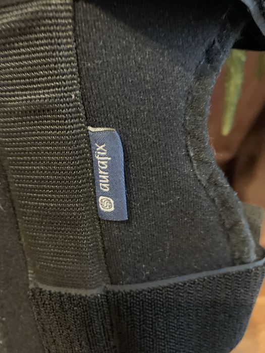 Тутор, фиксатор, бандаж на коленный сустав aurafix