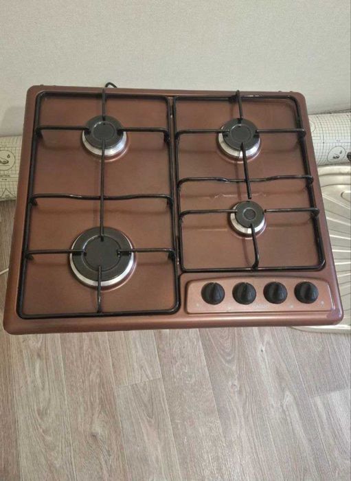 Кухонні шафи, варочна газова поверхня, піч електрична бу.